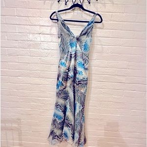 Beautiful vintage DVF! Size 4!